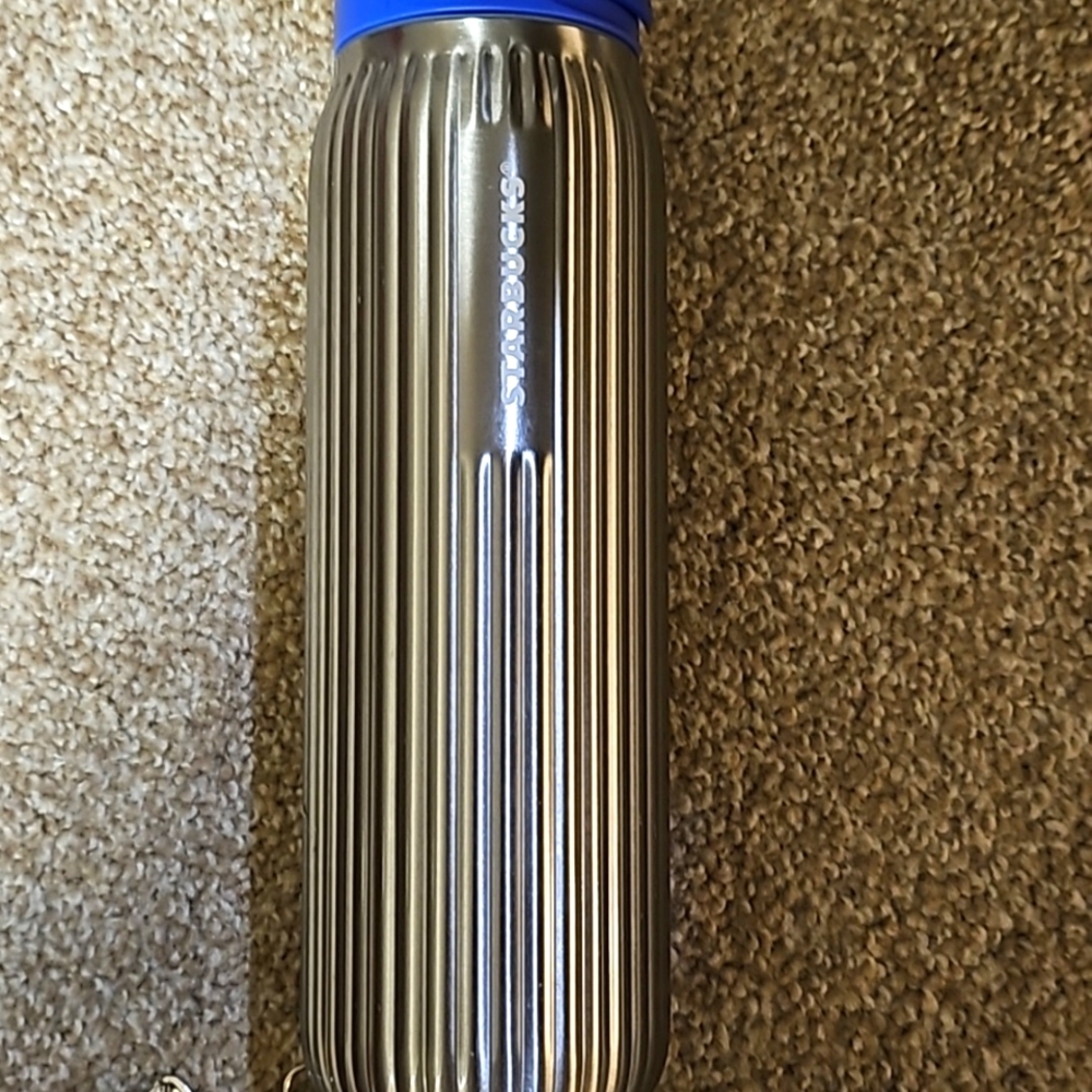 Starbucks bottle - Picture 4 of 5
